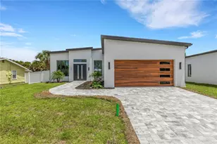 2069 Hibiscus St, Sarasota, FL 34239 - Photo 2
