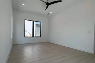 2069 Hibiscus St, Sarasota, FL 34239 - Photo 8