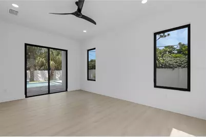 2069 Hibiscus Street, Sarasota, FL 34239 - Photo 20