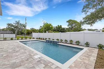2079 Hibiscus Street, Sarasota, FL 34239 - Photo 6