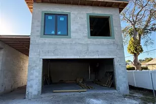 2079 Hibiscus St, Sarasota, FL 34239 - Photo 2