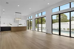 2079 Hibiscus St, Sarasota, FL 34239 - Photo 10