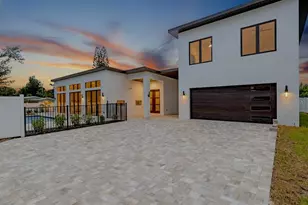 2079 Hibiscus St, Sarasota, FL 34239 - Photo 1