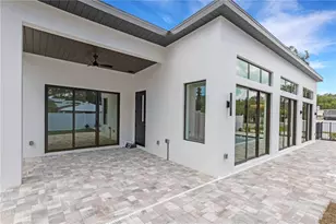 2079 Hibiscus St, Sarasota, FL 34239 - Photo 30