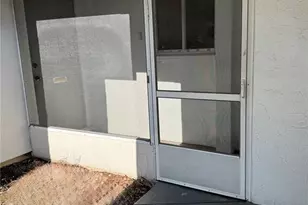 3957 Lakeside Dr, Sarasota, FL 34232 - Photo 2