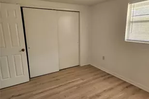 2742 Austin St, Sarasota, FL 34231 - Photo 10