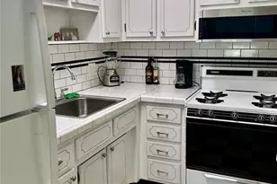 5970 21st St N, Saint Petersburg, FL 33714 - Photo 10