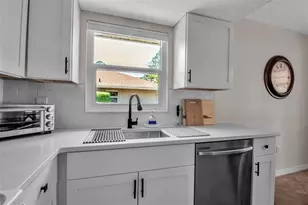 721 N Jefferson Ave, Sarasota, FL 34237 - Photo 14