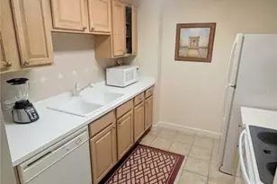 750 N Tamiami Trl, Sarasota, FL 34236 - Photo 2