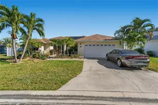 2323 Paso Fino Dr, Sarasota, FL 34240 - Photo 2