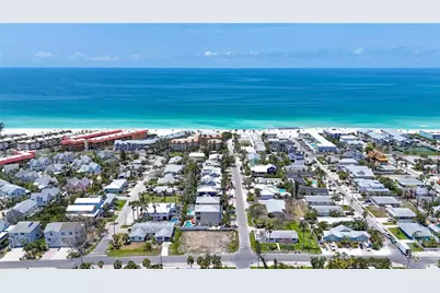 6406 Holmes Boulevard, Holmes Beach, FL 34217 - Photo 28