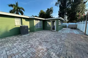 2920 McIntosh Rd, Sarasota, FL 34232 - Photo 12