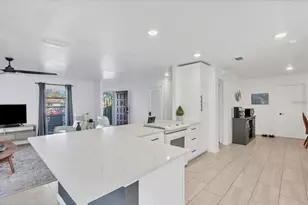 2410 Cass St, Sarasota, FL 34231 - Photo 8