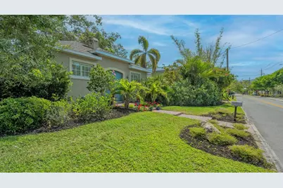 640 N Osprey Avenue, Sarasota, FL 34236 - Photo 2
