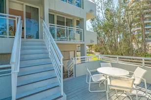 250 Sands Point Rd, Longboat Key, FL 34228 - Photo 22