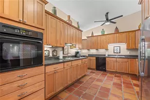 6916 Waverly St, Sarasota, FL 34243 - Photo 6