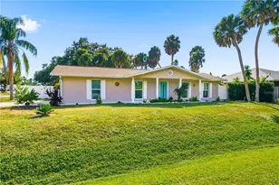 6100 Pauline Ave, Sarasota, FL 34231 - Photo 2