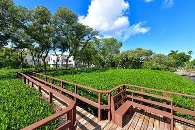 1463 Gulf Drive N #14, Bradenton Beach, FL 34217 - Photo 16