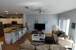 1463 Gulf Dr N, Bradenton Beach, FL 34217 - Photo 4