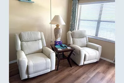 315 30th Avenue W #B305, Bradenton, FL 34205 - Photo 12
