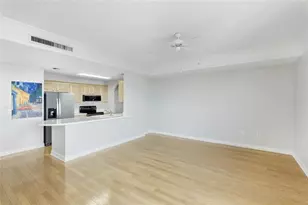 750 N Tamiami Trl, Sarasota, FL 34236 - Photo 8