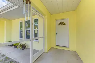 2834 New England St, Sarasota, FL 34231 - Photo 6