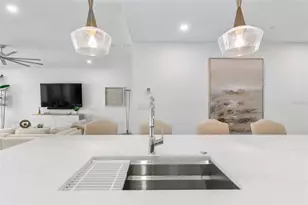 1035 Seaside Dr, Sarasota, FL 34242 - Photo 22