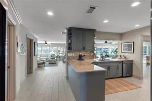 518 Venice Ln, Sarasota, FL 34242 - Photo 8