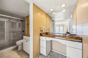 1050 Longboat Club Rd, Longboat Key, FL 34228 - Photo 32