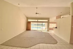 330 W Baffin Dr, Venice, FL 34293 - Photo 4