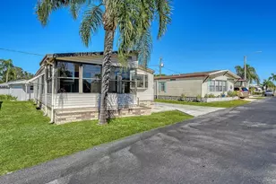 116 Southwinds Dr, Sarasota, FL 34231 - Photo 4