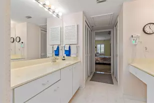 1309 Siesta Bayside Dr, Sarasota, FL 34242 - Photo 14