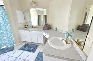 21 Par View Pl, Rotonda West, FL 33947 - Photo 16