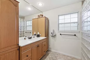 2723 59th St, Sarasota, FL 34243 - Photo 34