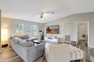 2425 21st St, Sarasota, FL 34234 - Photo 12