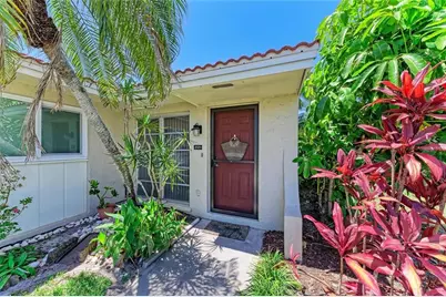 2121 Pueblo Circle #V6, Sarasota, FL 34231 - Photo 2