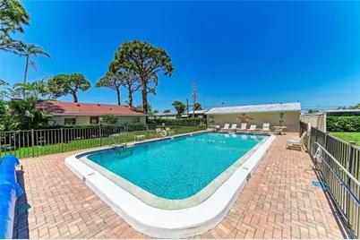 2121 Pueblo Circle #V6, Sarasota, FL 34231 - Photo 12