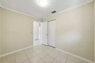 2105 W Barclay Rd, Tampa, FL 33612 - Photo 48