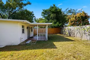 2105 W Barclay Rd, Tampa, FL 33612 - Photo 60