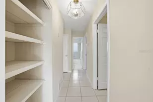 2105 W Barclay Rd, Tampa, FL 33612 - Photo 46