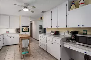 5205 16th Ave E, Palmetto, FL 34221 - Photo 10