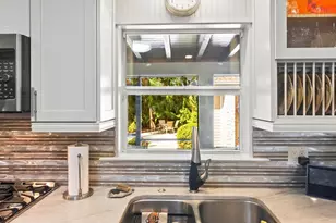 1538 S Orange Ave, Sarasota, FL 34239 - Photo 10