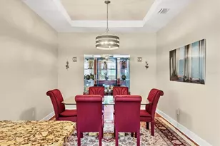 8275 Varenna Dr, Sarasota, FL 34231 - Photo 16