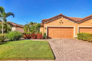 8275 Varenna Dr, Sarasota, FL 34231 - Photo 2