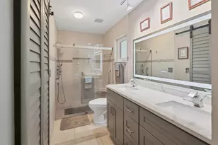 3541 Wilkinson Woods Dr, Sarasota, FL 34231 - Photo 18