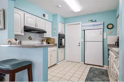 2425 Constitution Boulevard, Sarasota, FL 34231 - Photo 28