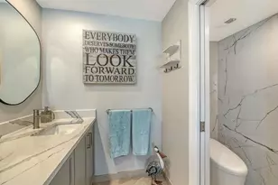 1 Benjamin Franklin Dr, Sarasota, FL 34236 - Photo 30