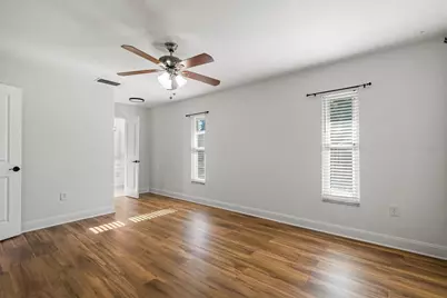 4428 Meadow Creek Circle, Sarasota, FL 34233 - Photo 16