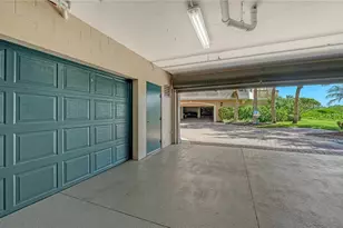 5440 Eagles Point Cir, Sarasota, FL 34231 - Photo 34