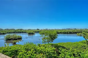 5440 Eagles Point Cir, Sarasota, FL 34231 - Photo 6